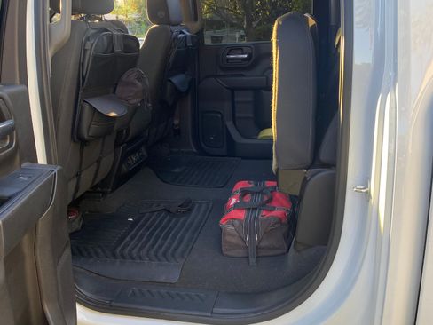 Used 2022 Chevrolet Silverado 2500 LT w/ Convenience Package image 6