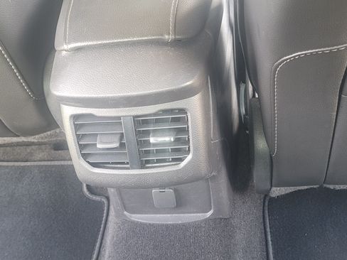 Used 2014 Ford Fusion SE w/ Equipment Group 202A image 6