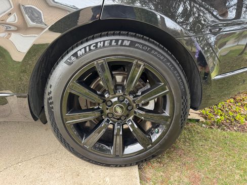 Used 2021 Land Rover Range Rover Sport HSE Silver Edition image 12