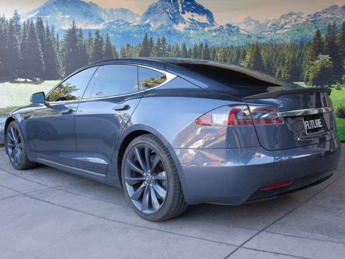 Used 2017 Tesla Model S 75 RWD image 5