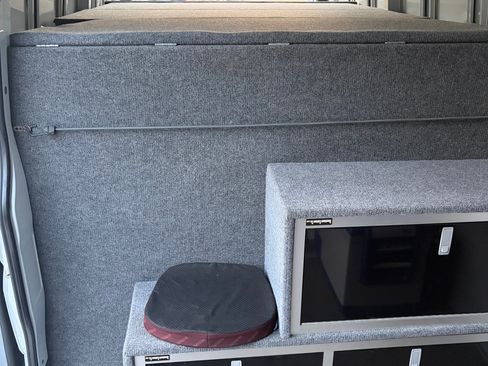 Used 2013 Mercedes-Benz Sprinter 2500 image 11