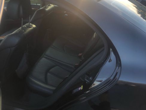 Used 2006 Mercedes-Benz E 350 4MATIC Sedan image 2