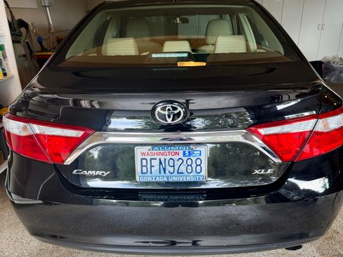 Used 2015 Toyota Camry XLE FWD image 5