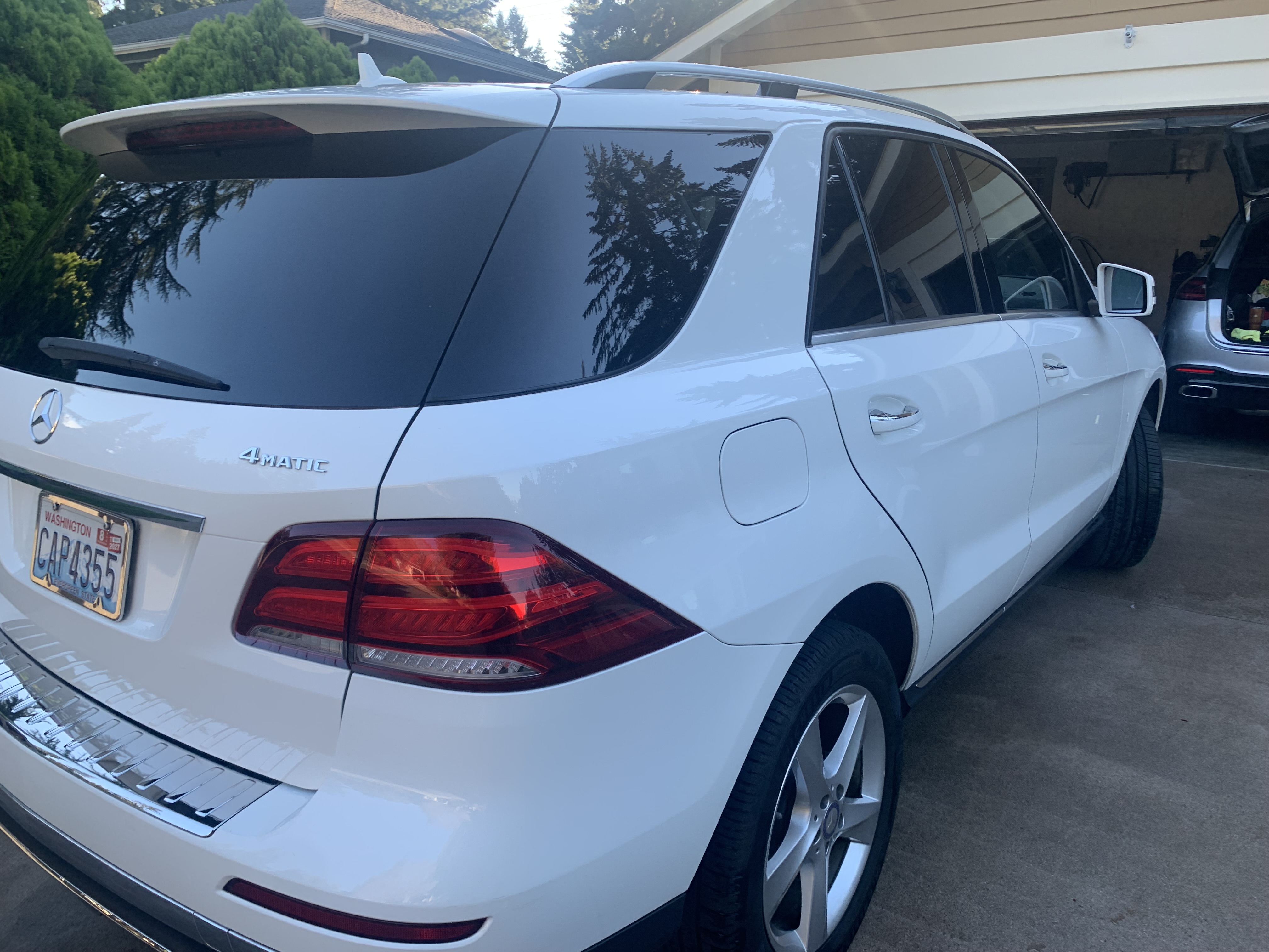 Used 2017 Mercedes-Benz GLE 350 4MATIC image 2
