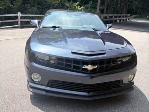 Used 2013 Chevrolet Camaro SS w/ Dusk Special Edition RWD image 2