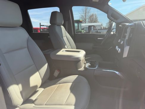 Used 2022 GMC Sierra 2500 SLT w/ SLT Convenience Package image 5