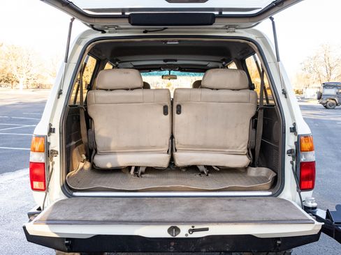 Used 1996 Toyota Land Cruiser Sport Utility 4D image 23