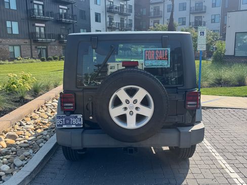 Used 2011 Jeep Wrangler Sport AWD/4WD image 4