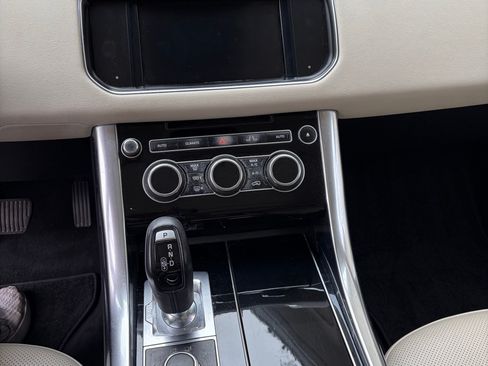 Used 2014 Land Rover Range Rover Sport HSE image 6