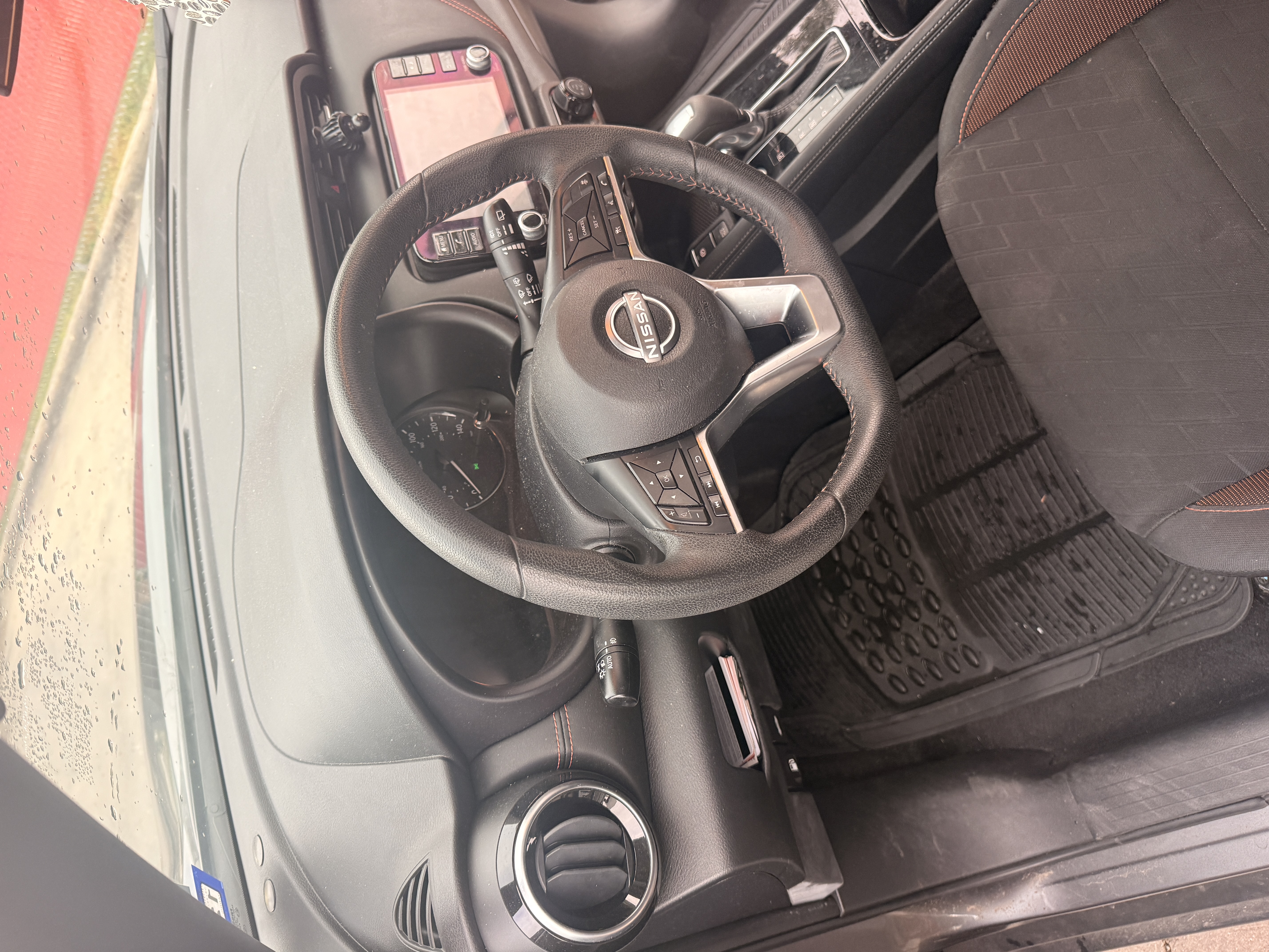 Used 2024 Nissan Kicks SR FWD image 5