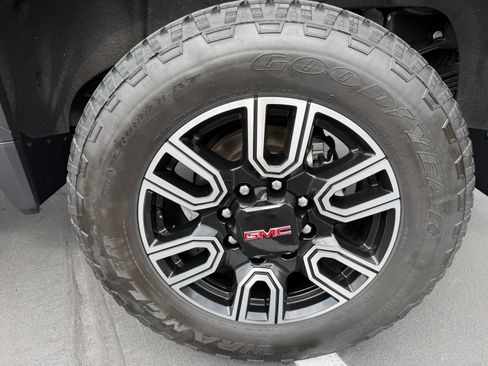 Used 2023 GMC Sierra 3500 AT4 w/ AT4 Premium Plus Package AWD/4WD image 27