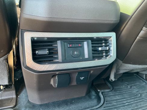 Used 2024 Ford F350 King Ranch w/ FX4 Off-Road Package image 29