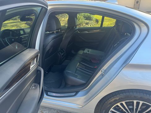 Used 2019 BMW 540i w/ Convenience Package image 5