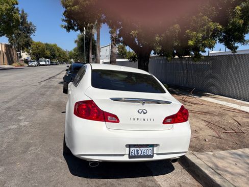 Used 2012 INFINITI G25 Journey RWD image 5