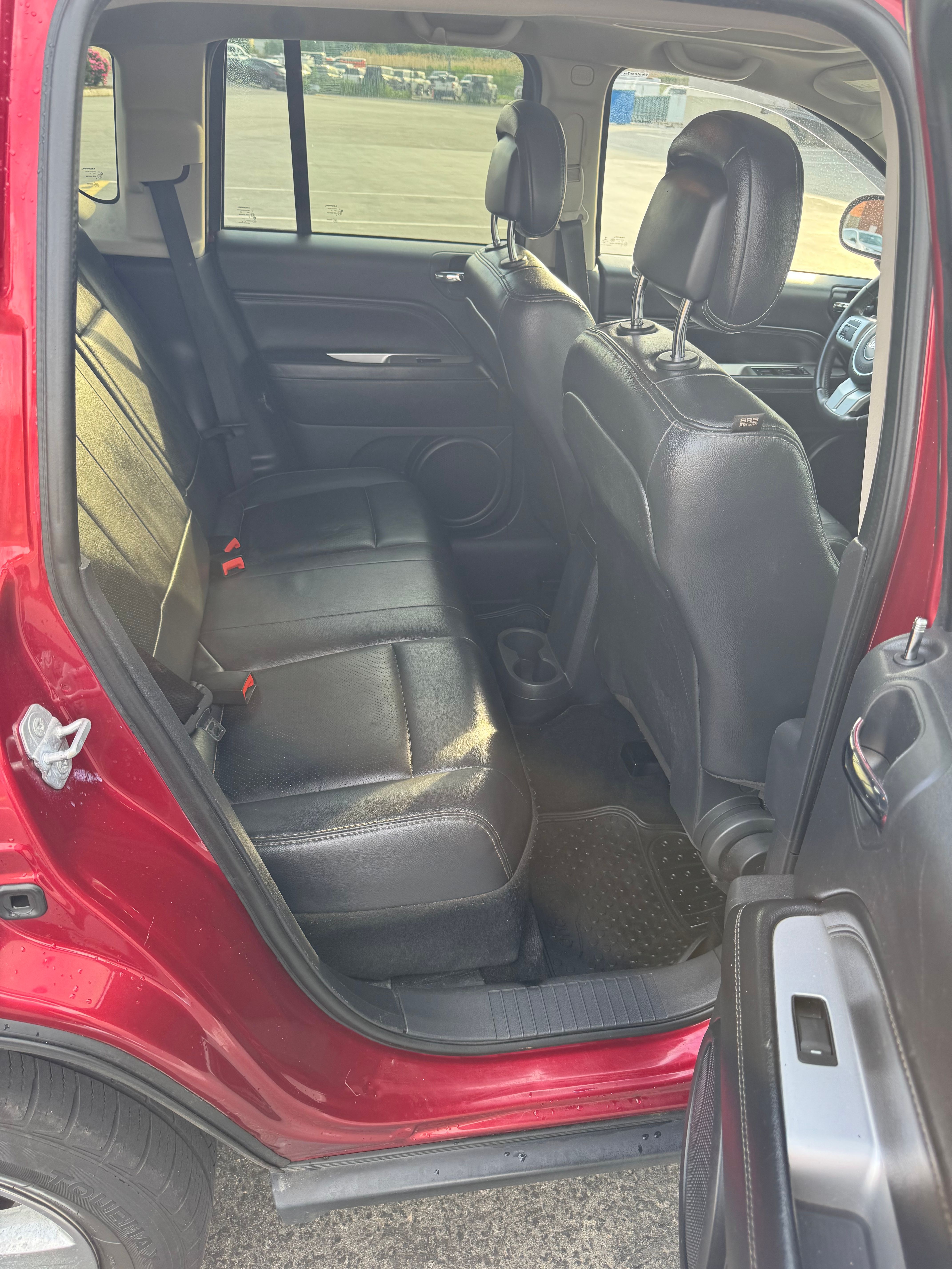 Used 2015 Jeep Compass High Altitude AWD/4WD image 12
