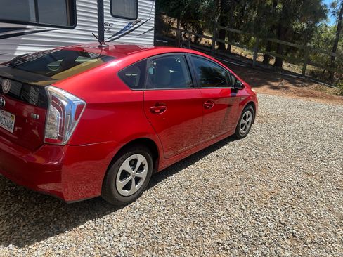 Used 2013 Toyota Prius Four FWD image 1