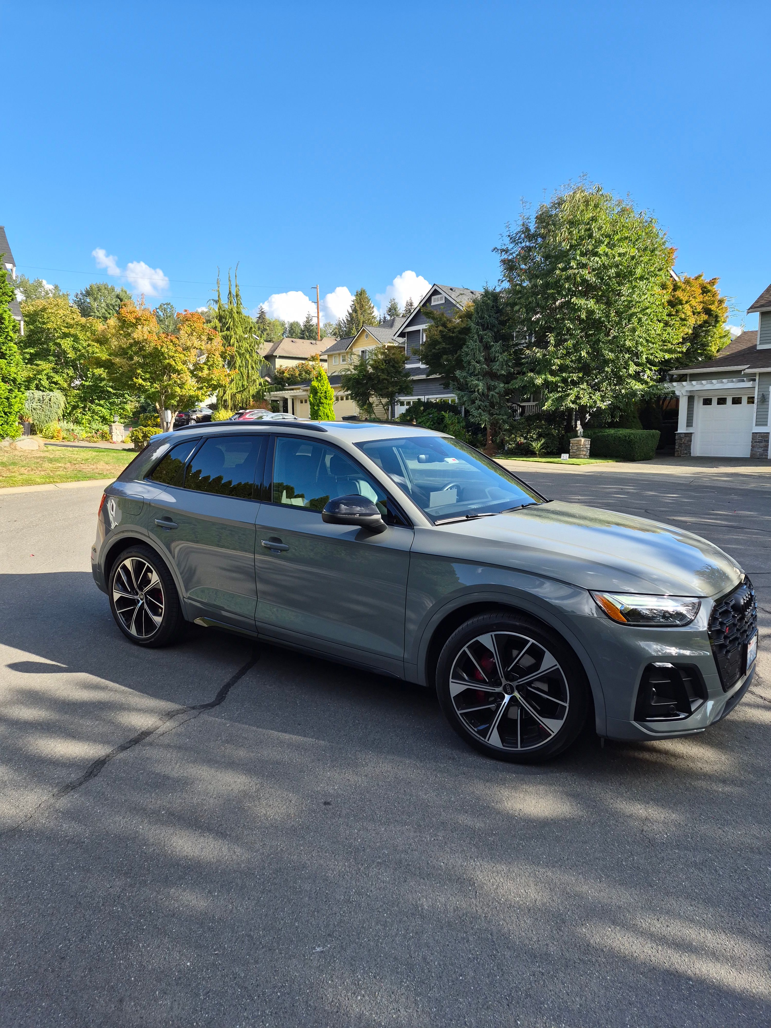 Used 2021 Audi SQ5 Premium Plus w/ Premium Plus Package AWD/4WD image 2