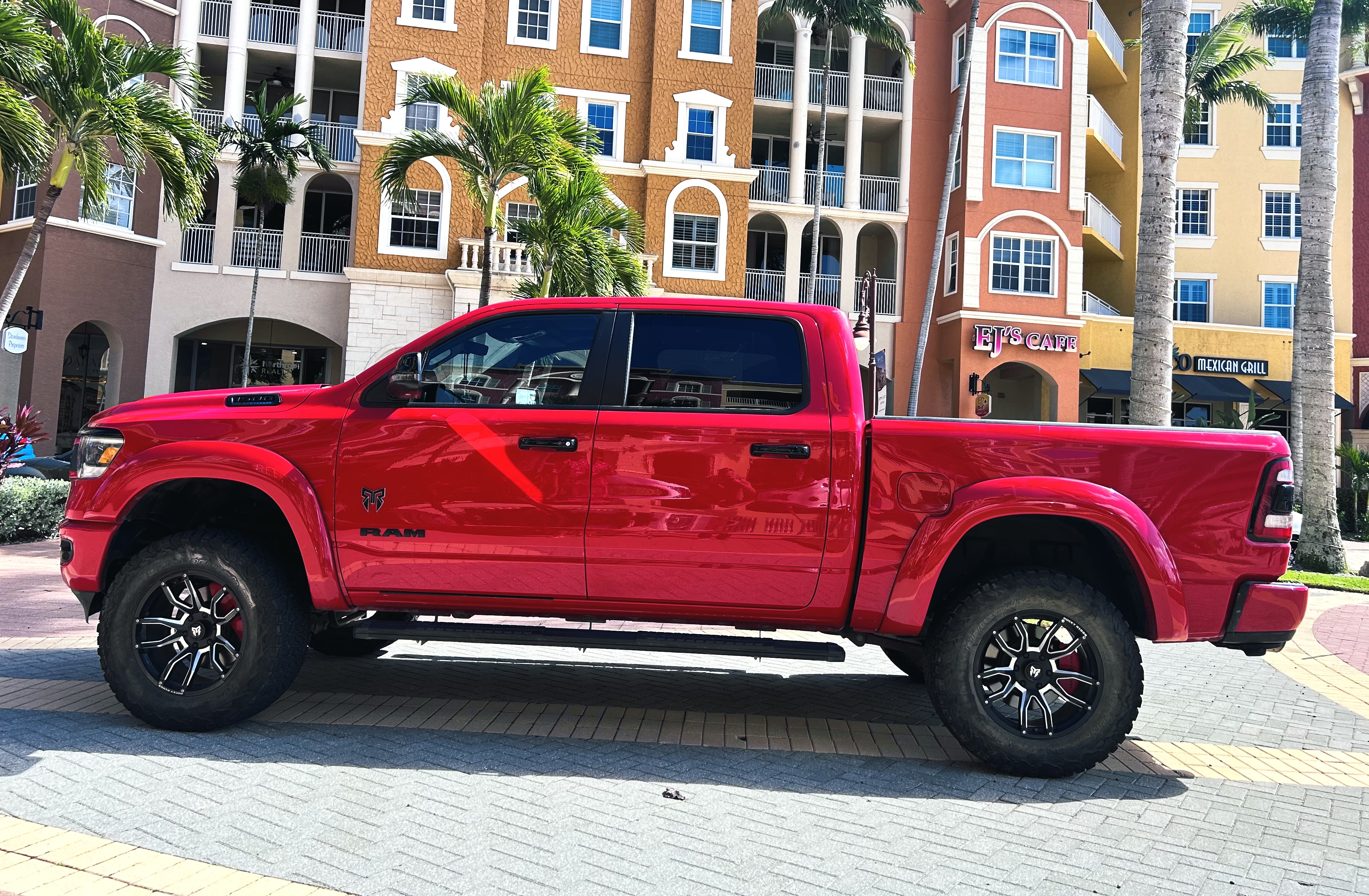 Used 2023 RAM 1500 Big Horn AWD/4WD image 2