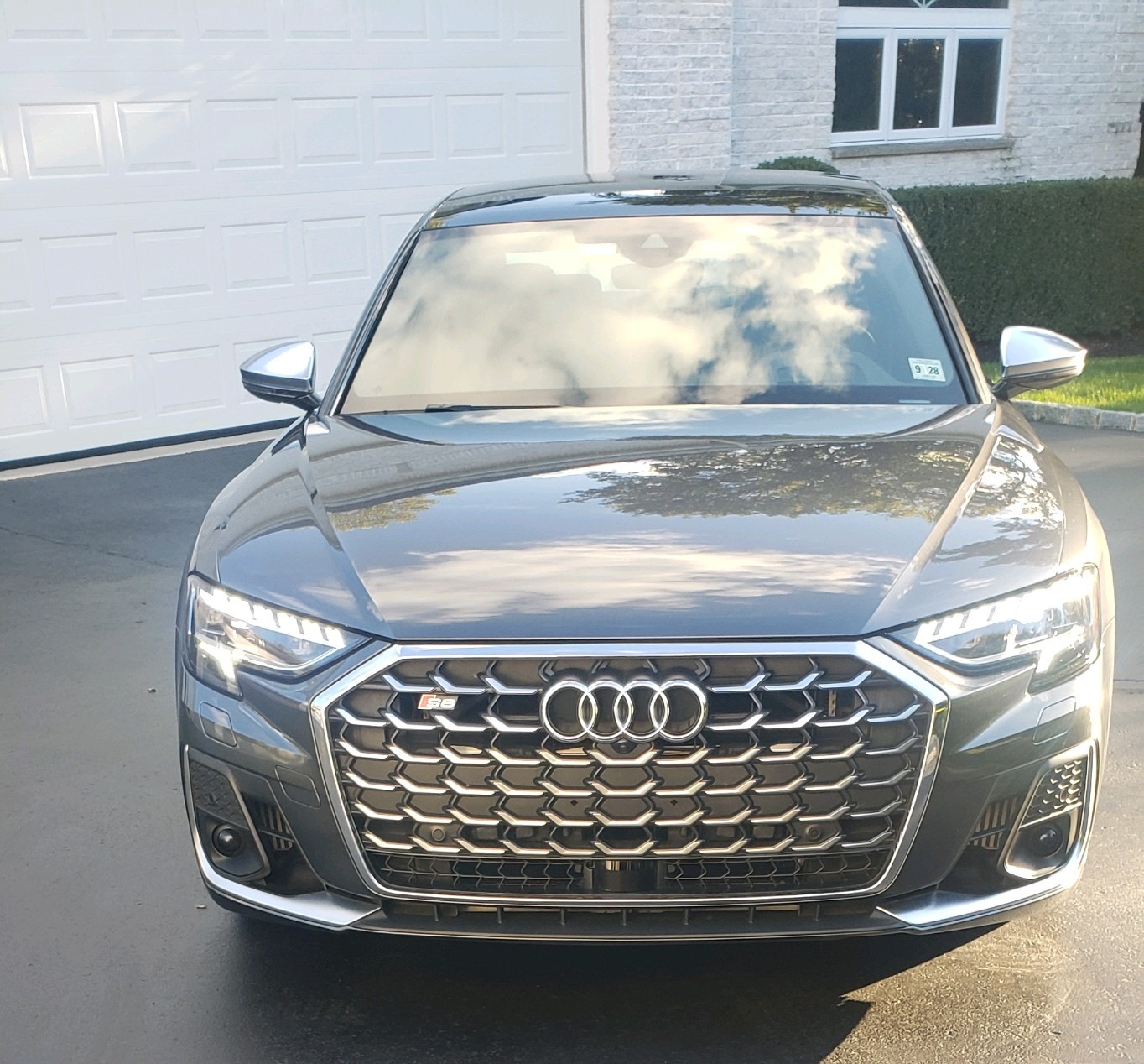 Used 2023 Audi S8 AWD/4WD image 1