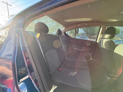 Used 2018 Nissan Versa SV FWD image 14