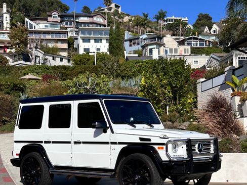 Used 2017 Mercedes-Benz G 550 image 2