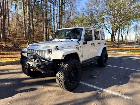 Used 2011 Jeep Wrangler Unlimited Sport image 10