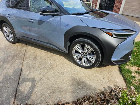 Used 2019 Subaru Ascent Limited w/ Popular Package #2 image 4