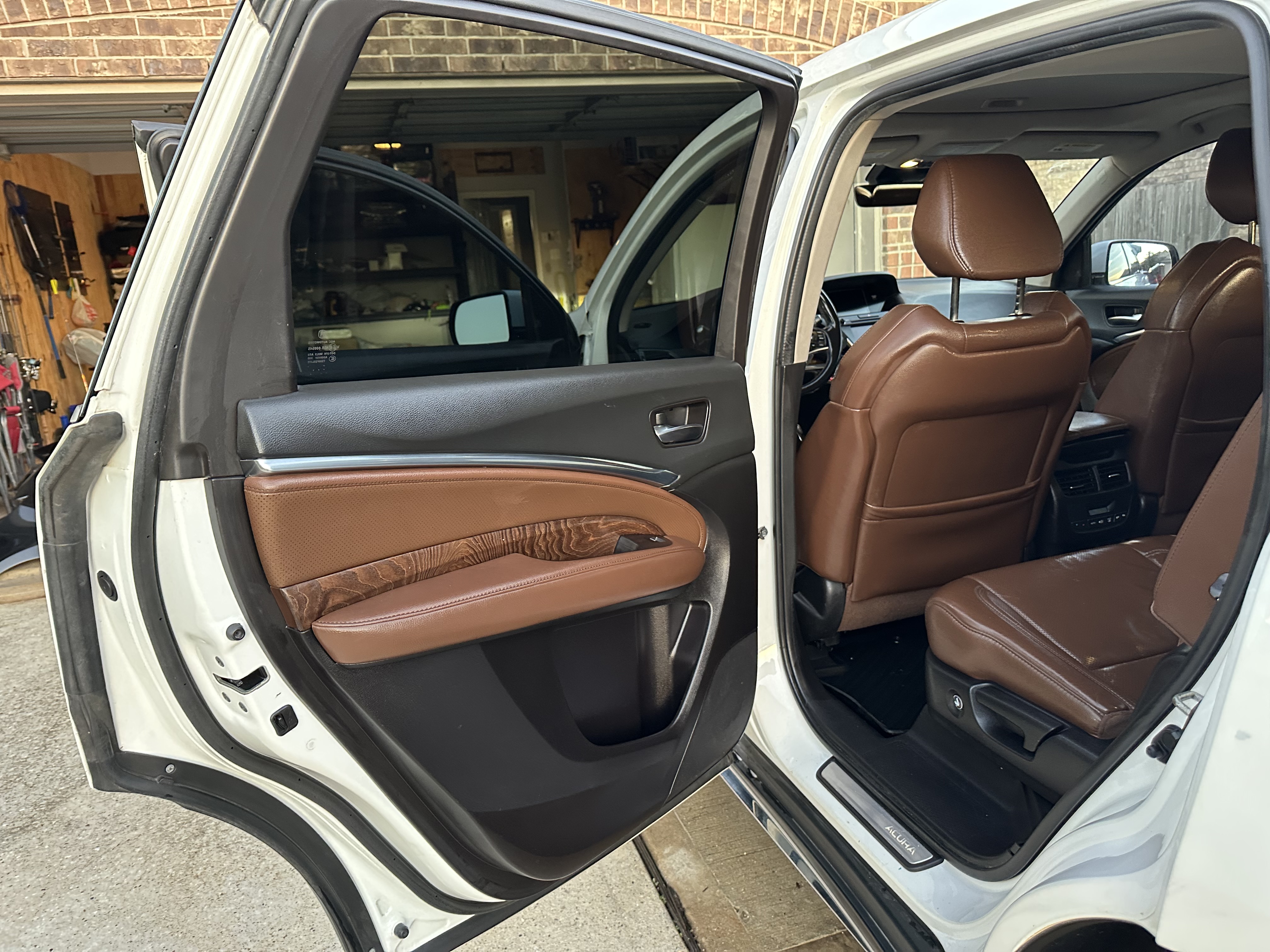 Used 2020 Acura MDX w/ Technology Package FWD image 9