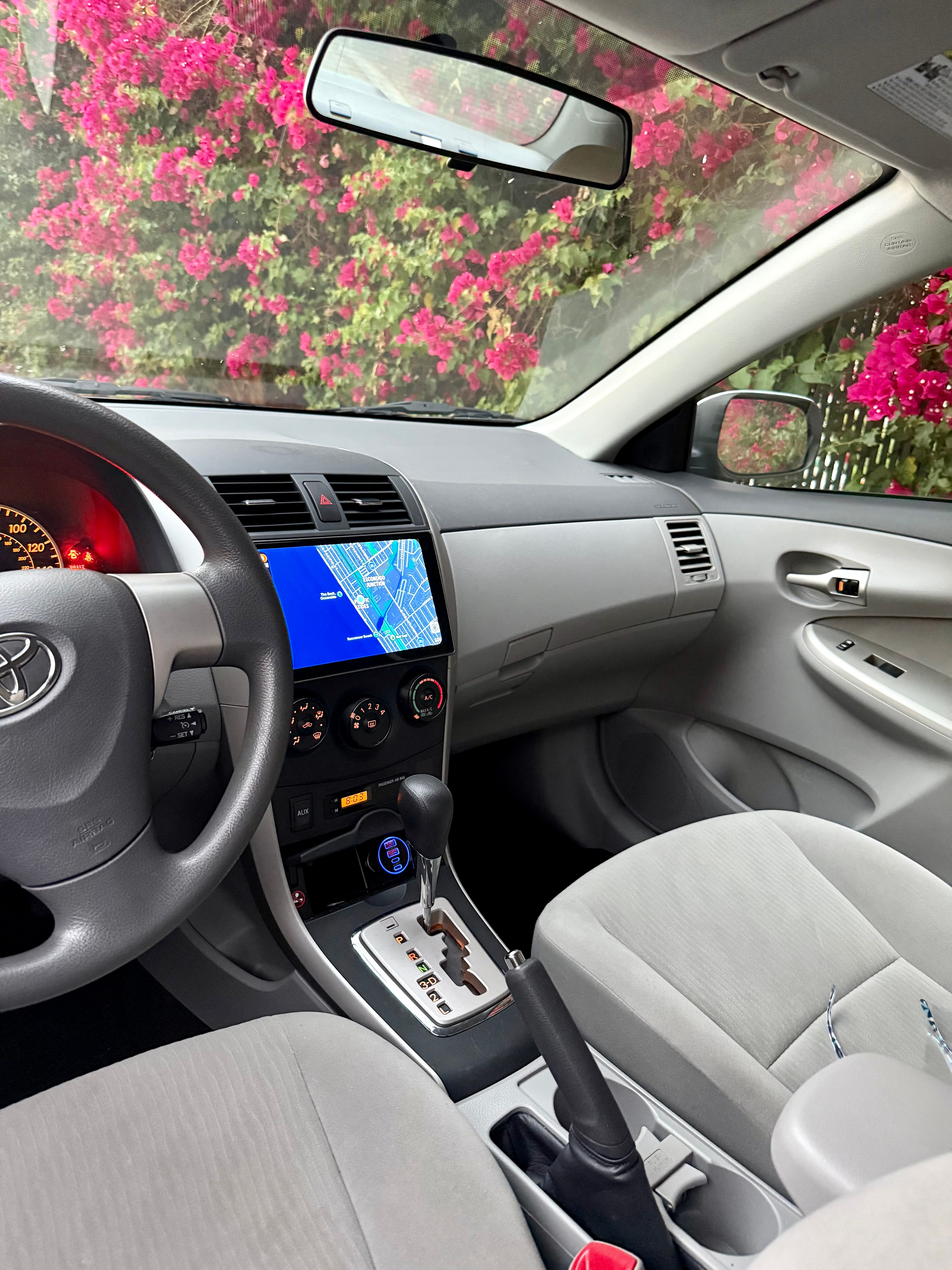 Used 2010 Toyota Corolla LE FWD image 15