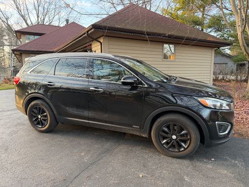 Used 2016 Kia Sorento LX w/ LX Convenience Package image 5