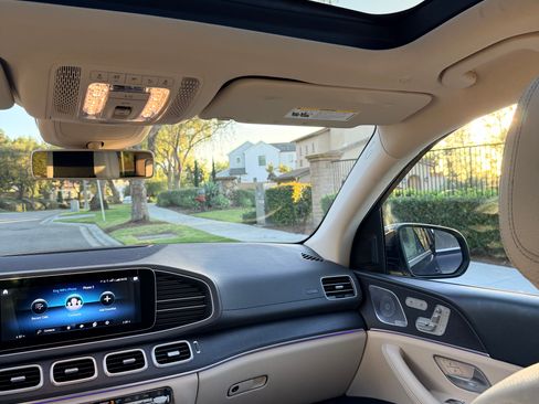 Used 2020 Mercedes-Benz GLS 450 4MATIC image 18