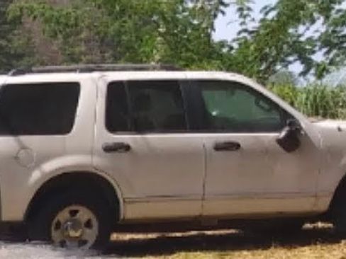 Used 2003 Ford Explorer Sport XLS image 4