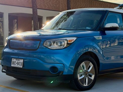 Used 2018 Kia Soul EV FWD image 8