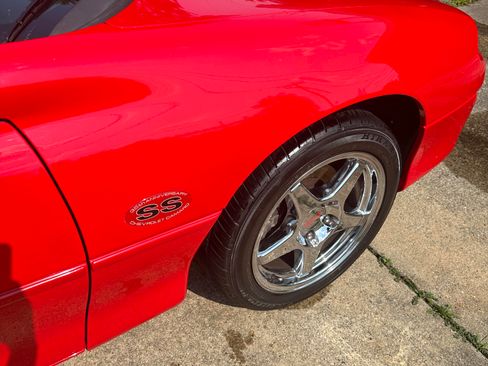 Used 2002 Chevrolet Camaro Z28 w/ SS Performance/Appearance Pkg image 15