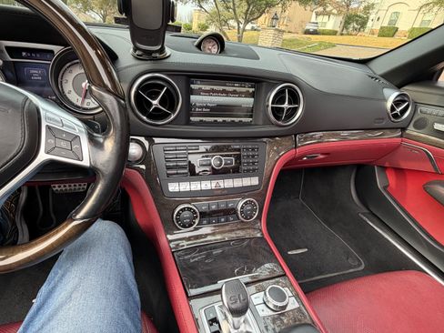 Used 2015 Mercedes-Benz SL 400 image 15