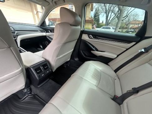 Used 2022 Honda Accord EX-L image 10