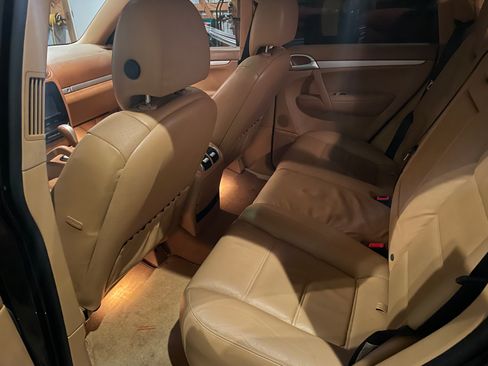 Used 2009 Porsche Cayenne image 18
