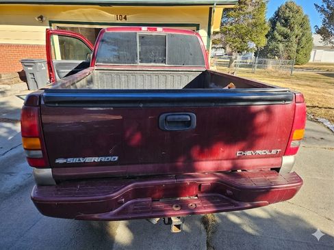 Used 2000 Chevrolet Silverado 1500 LS image 9