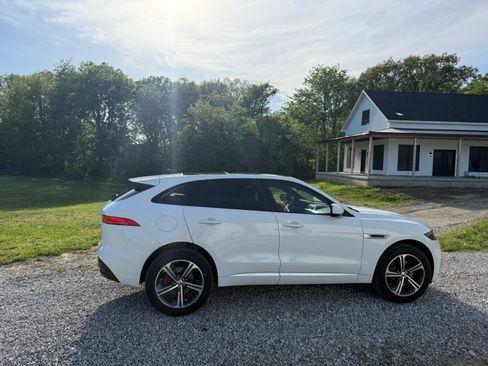 Used 2020 Jaguar F-PACE S image 2