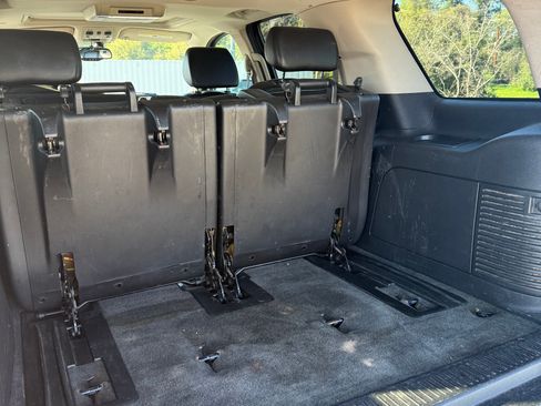 Used 2007 Chevrolet Tahoe LTZ w/ LTZ Preferred Equipment Group image 6