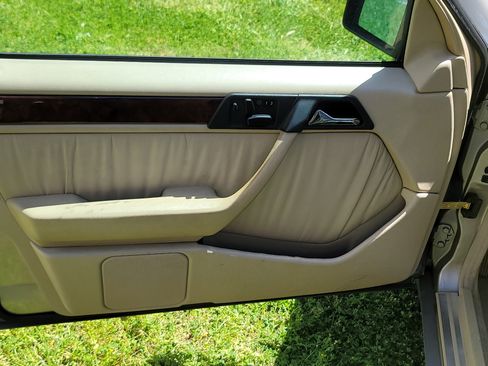 Used 1993 Mercedes-Benz 500 E image 9