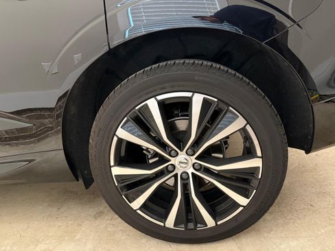 Used 2025 Volvo XC60 B5 Plus w/ Protection Package Premier image 6