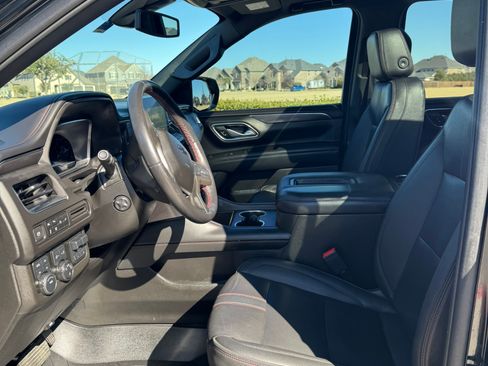 Used 2022 Chevrolet Suburban RST w/ Luxury Package image 12