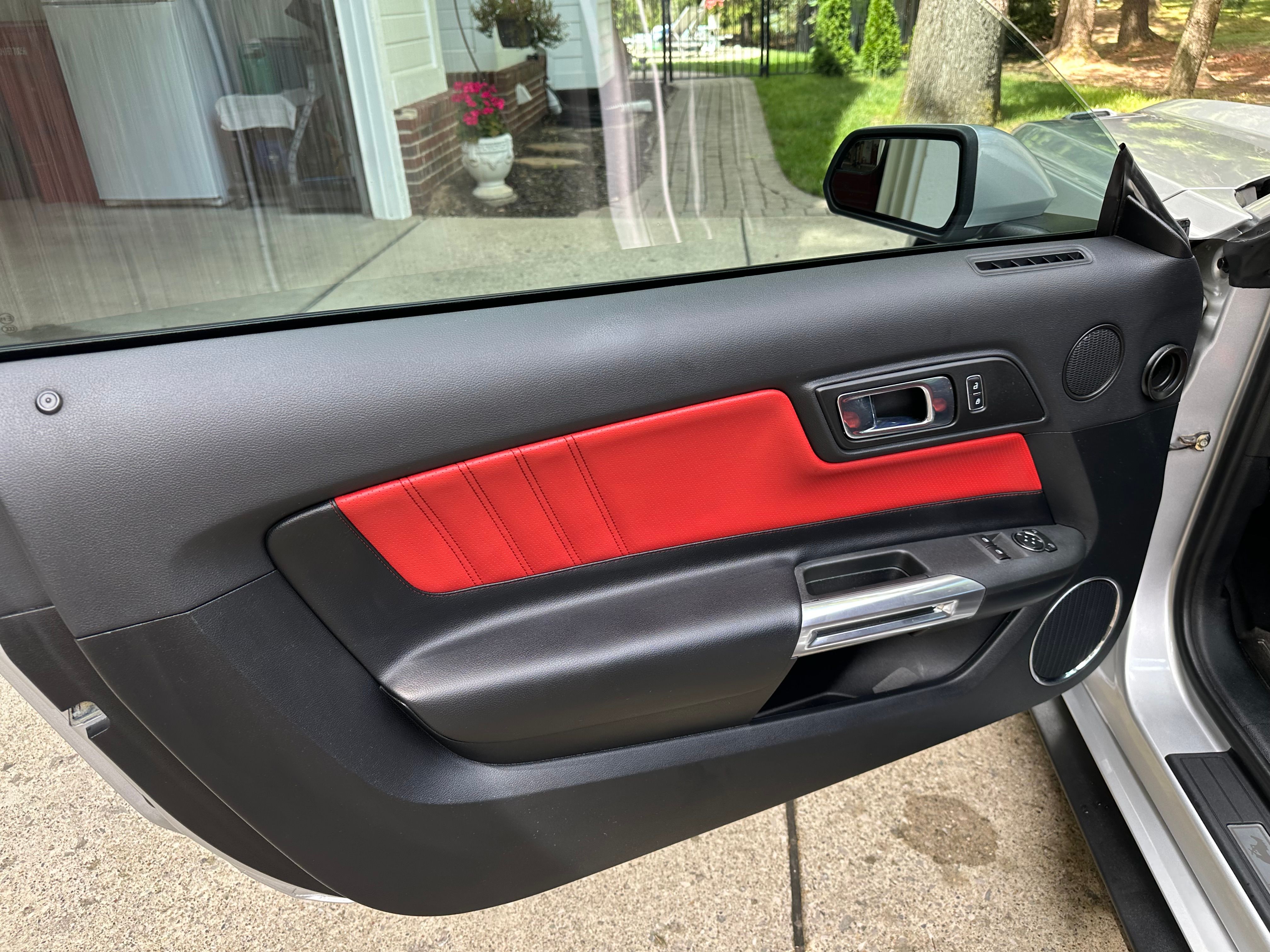 Used 2016 Ford Mustang GT Premium RWD image 12