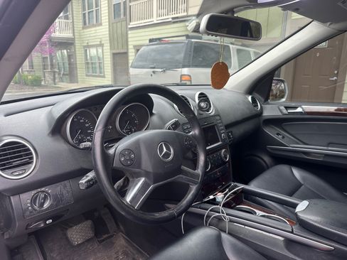 Used 2010 Mercedes-Benz ML 350 ML 350 Sport Utility 4D image 10