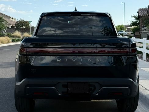 Used 2025 Rivian R1T Adventure AWD/4WD image 5