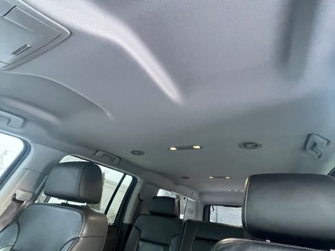 Used 2017 Chevrolet Suburban LT image 13