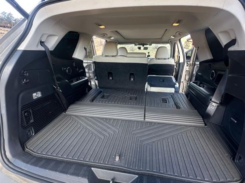 Used 2019 Subaru Ascent Limited image 10