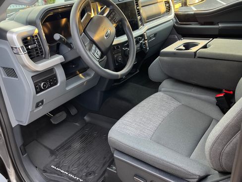Used 2026 Ford F250 XLT w/ XLT Premium Package AWD/4WD image 14