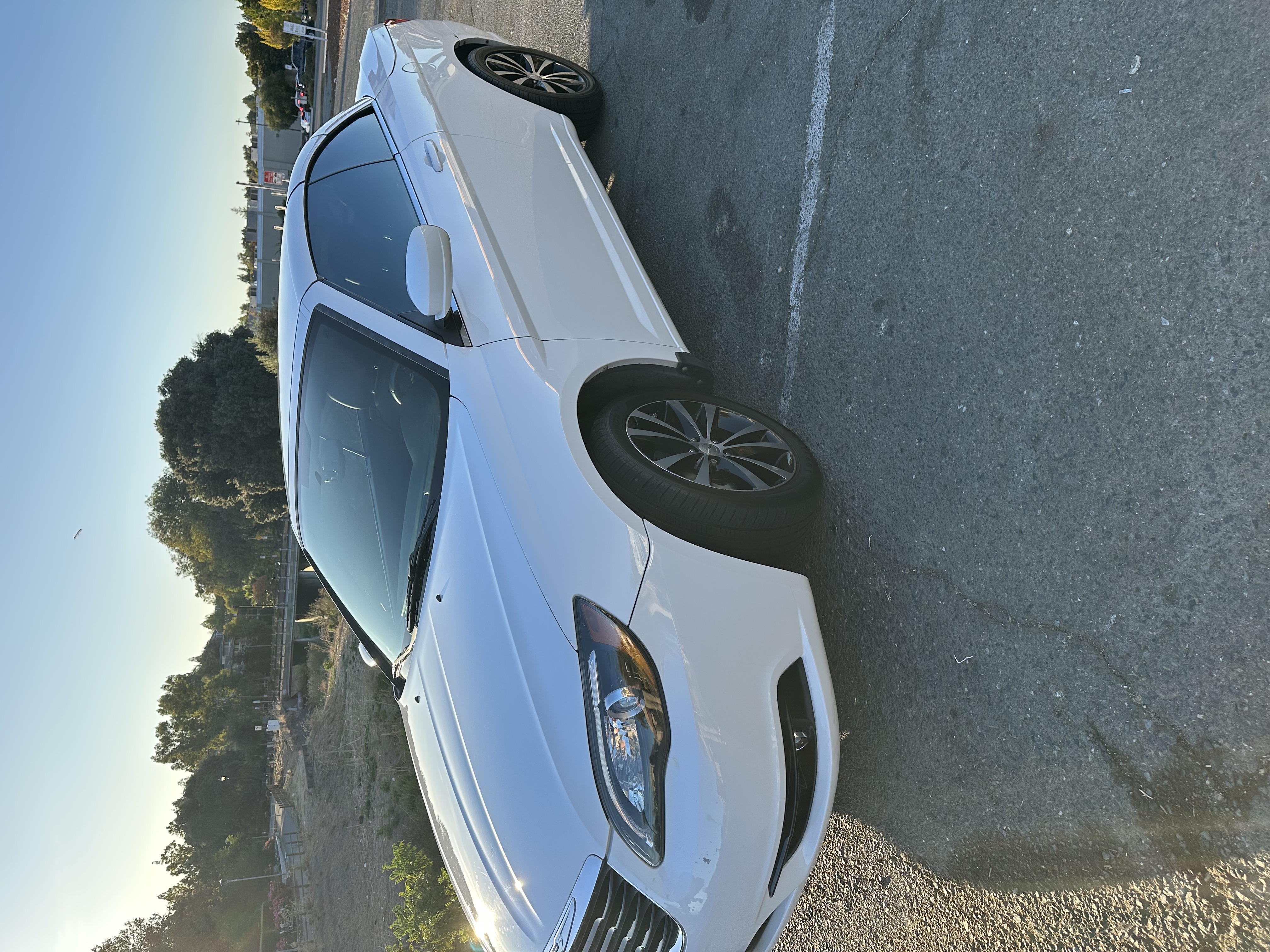 Used 2013 Chrysler 200 S FWD image 9